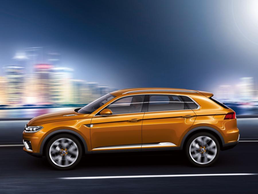  Volkswagen CrossBlue Coupe Concept 2013 года  (фото 15 из 25)